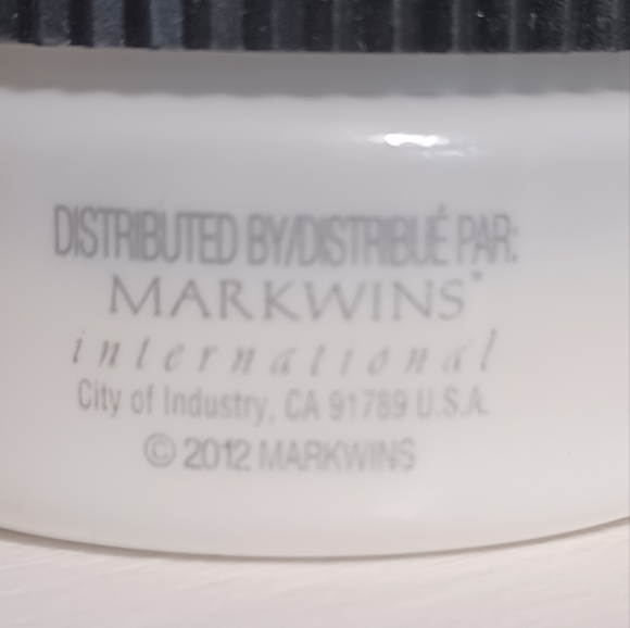 4/$30 Nail Buffing Cream - Picture 7 of 7